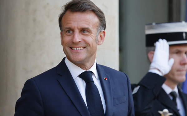 Macron de nouveau sur tous les fronts, comme si de rien n'était