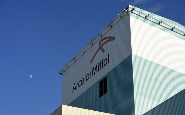 ArcelorMittal veut rassurer sur sa présence à Dunkerque, mais maintient son plan social