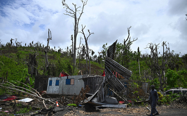 Loi "refondation" de Mayotte: le Sénat approuve un volet migratoire contesté
