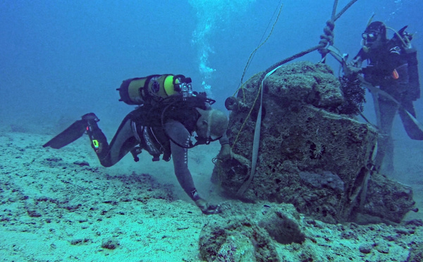 Nouvelle-Calédonie : une pièce peut-être unique au monde remontée de l'épave d'un bateau au curieux destin