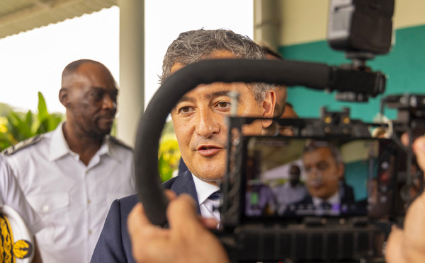 Darmanin écrit aux élus guyanais pour "revenir à la réalité" de son projet de prison
