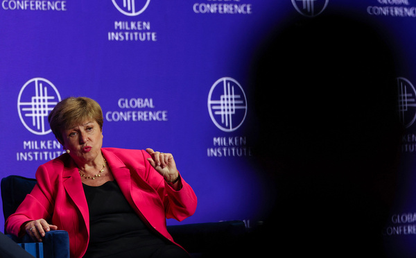 Finances publiques: des "décisions difficiles" sont nécessaires en France, dit le FMI