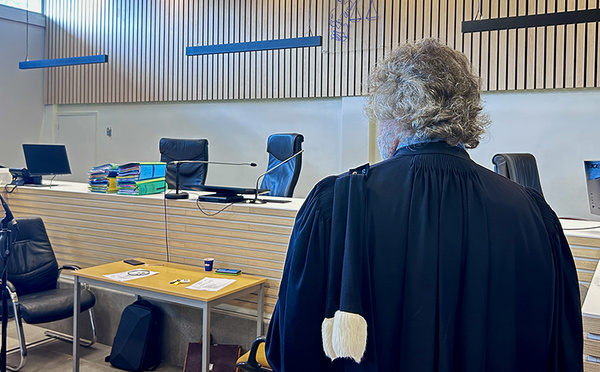 Trois ans de prison, dont un ferme, pour un “achat compulsif” d’un kilo de cocaïne