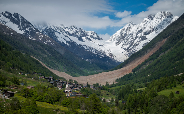 Eboulement en Suisse: le pire écarté mais les autorités ne baissent pas la garde