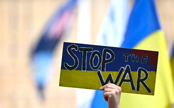 Ukraine : Zelensky qualifie d'"ultimatums" les conditions de paix russes