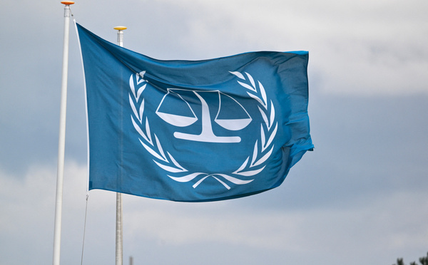 Washington sanctionne quatre juges de la CPI, qui proteste