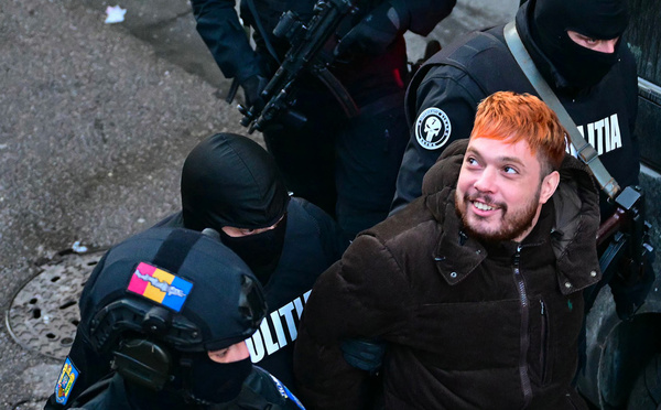 A Paris, Mohamed Amra garde le silence sur son évasion meurtrière devant les juges