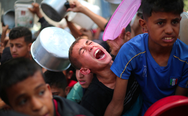 Gaza: la Défense civile annonce 31 personnes tuées par des tirs israéliens en allant chercher de l'aide