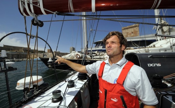 Pour ARTE, le navigateur Marc Thiercelin part en tournage à travers le monde, Ile de Paques et Nouvelle-Calédonie au programme