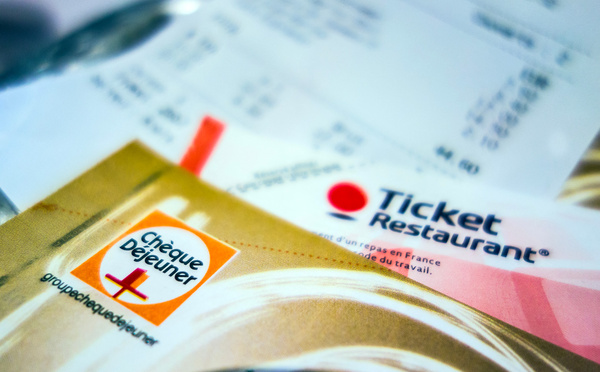 La réforme des titres-restaurants suscite la colère des restaurateurs