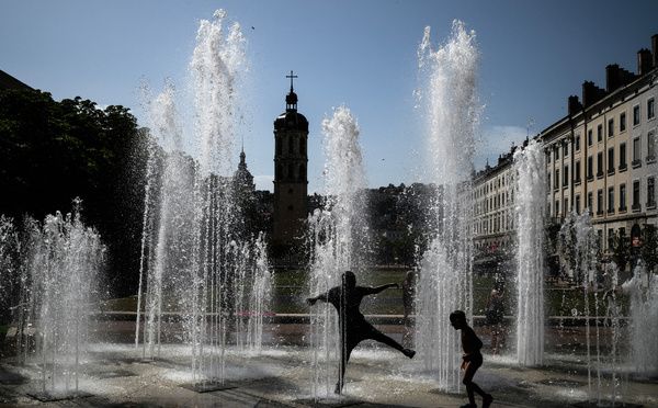 Alerte canicule sur le sud-est de la France: chaleurs étouffantes et risques d'incendies