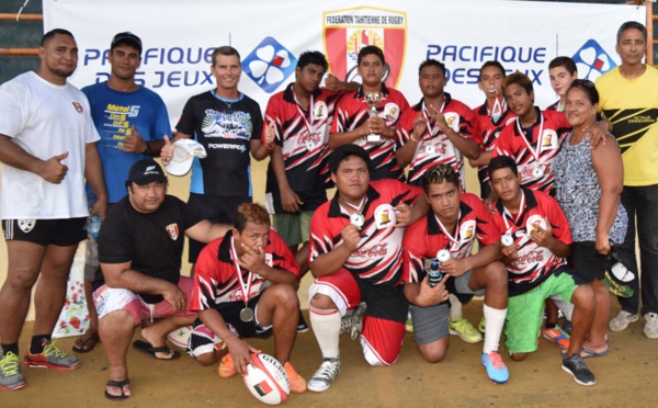 Rugby : dix collégiens de Makemo ont affronté leurs amis de Tahiti et Raiatea