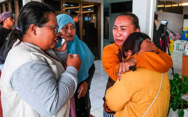 Indonésie: 6 morts, 30 disparus dans le naufrage d'un ferry au large de Bali