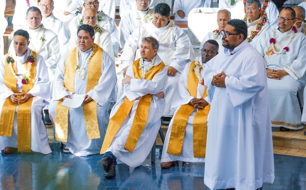 "Me voici" : Ravaki Warren ordonné diacre à Papeete