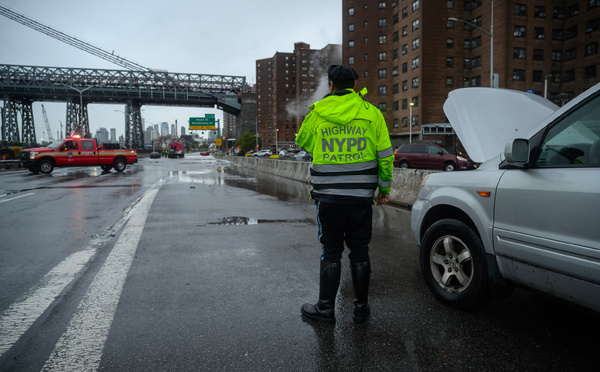 De nouvelles pluies torrentielles attendues après des inondations mortelles à New York