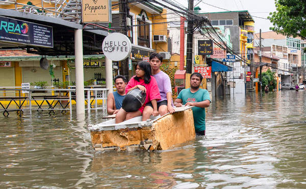 Philippines: près de 70.000 personnes évacuées en raison de crues