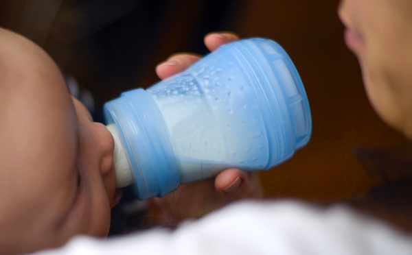 Du dioxyde de titane, cancérigène potentiel pour l'humain, détecté dans le lait, selon une étude