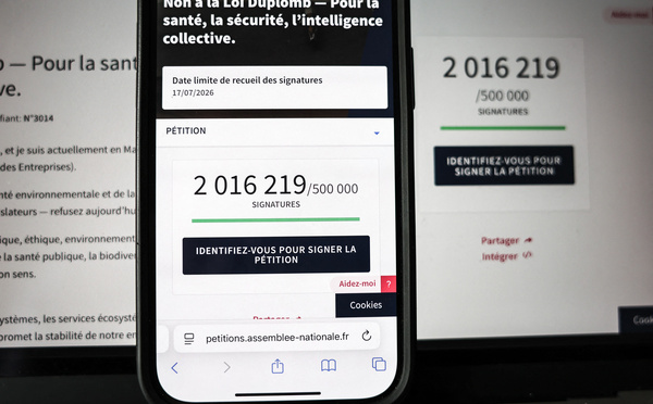 Pesticides: la pétition contre la loi Duplomb franchit la barre des deux millions de signatures