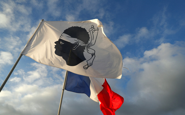 Projet de loi pour l'autonomie de la Corse: le gouvernement salue un "texte de compromis"