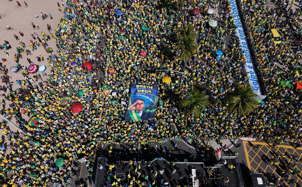 Brésil : manifestations pro-Bolsonaro après les sanctions américaines