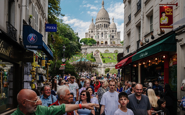 Tourisme : entre arbitrages budgétaires et météo, une saison estivale contrastée en France