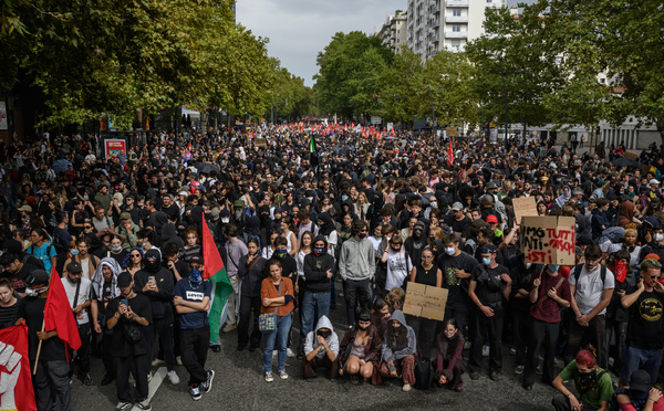 "Bloquons tout": des dizaines de milliers de manifestants, des tensions mais pas de paralysie