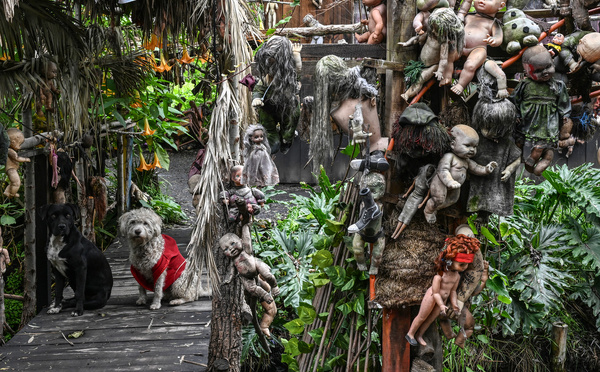 A Mexico, la macabre île des poupées qui a inspiré Tim Burton et Lady Gaga