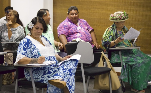 Le tahitien s’écrit au présent