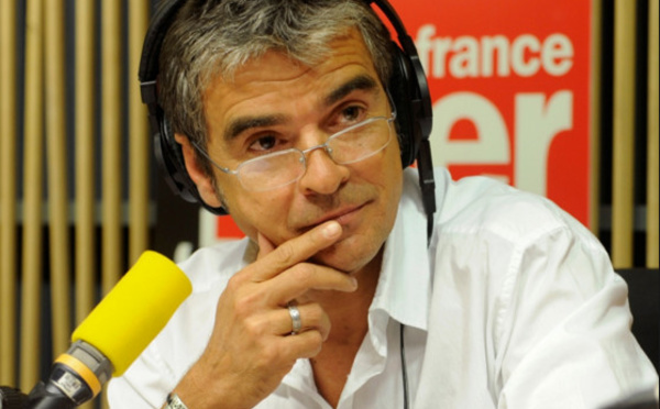 France Inter diffuse une émission au vitriol sur le "système Flosse"