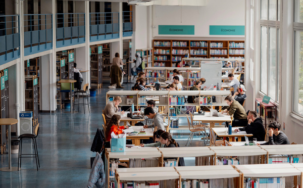Universités: le principal syndicat demande 150.000 places en plus