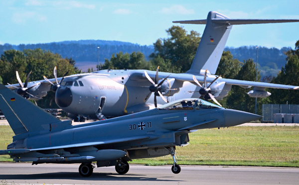 Le Danemark dénonce une "grave attaque" après le survol de drones à Copenhague