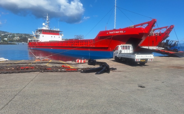 Évacuation des déchets ménagers dangereux de Mangareva