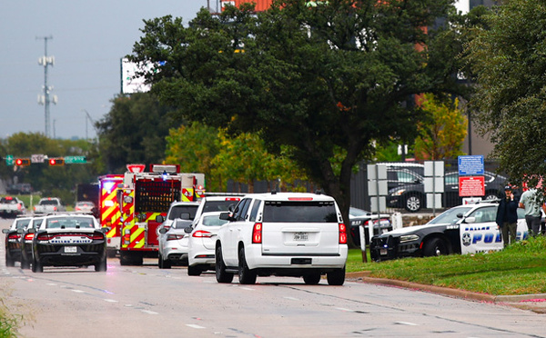Un homme ouvre le feu sur un centre de rétention pour migrants au Texas, un mort et deux blessés