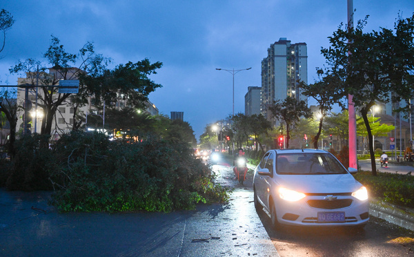 Le typhon Ragasa s'abat sur le sud de la Chine, après avoir fait 14 morts à Taïwan