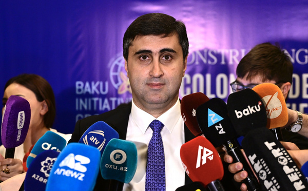​Tiens, revoilà le Groupe initiative Bakou