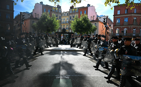 Les syndicats s'agacent d'"un saupoudrage" de mesures mais peinent à mobiliser