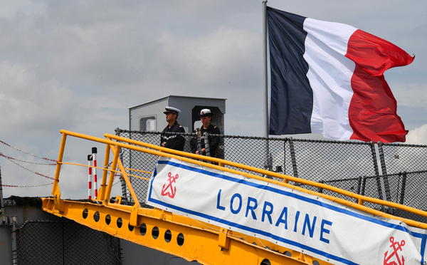 Contre les drones, la marine répond brouillage et "mur d'acier"