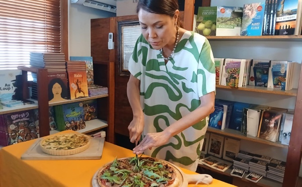 Maheata sort son premier livre de recettes