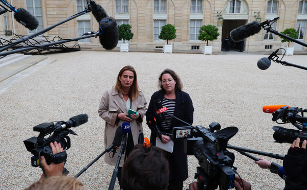 Réunion à l'Elysée: un Premier ministre "dans les prochaines heures", pas de gauche selon Tondelier