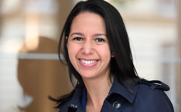 Naïma Moutchou (Horizons), une ancienne avocate ministre des Outre-mer