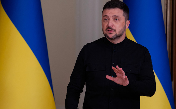 Zelensky réclame à ses alliés des systèmes de défense antiaériens