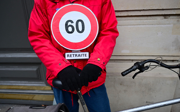 Le gouvernement soumettra "en novembre" au Parlement la suspension de la réforme des retraites