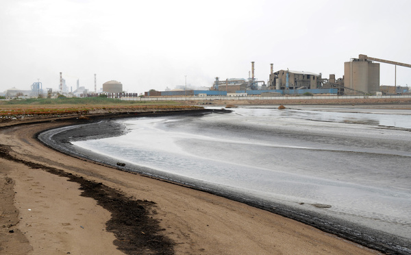 "Un venin mortel": en Tunisie, une ville asphyxiée par un complexe chimique "délabré"