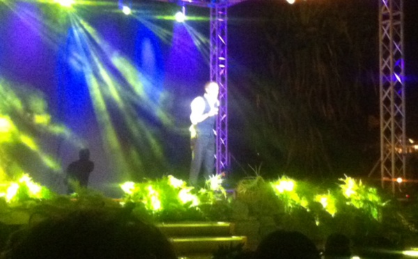 Elie Semoun fait un tabac à Tahiti