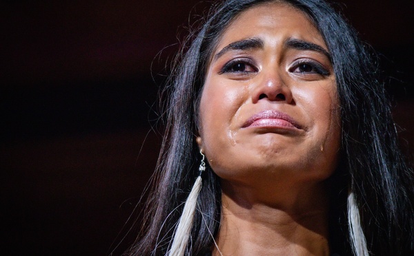 Teatarau Mai remporte le concours de mannequins de la Tahiti Fashion Week