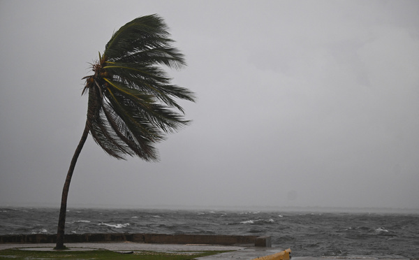 Déjà trois morts en Jamaïque à l'approche du très puissant ouragan Melissa