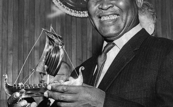 Afrique du Sud: le Nobel de la Paix Luthuli victime en 1967 d'un meurtre, pas d'un accident