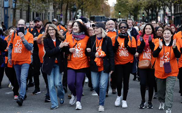 13-Novembre: une "course pour la liberté" sillonne les lieux des attentats