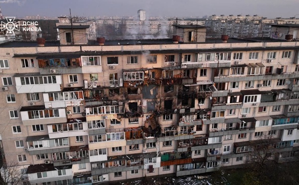 Ukraine : six morts à Kiev dans une attaque russe d'ampleur sur des quartiers résidentiels