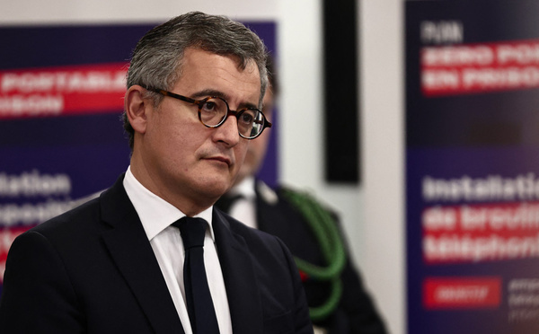 Prisons: Darmanin présente un plan "zéro portable"
